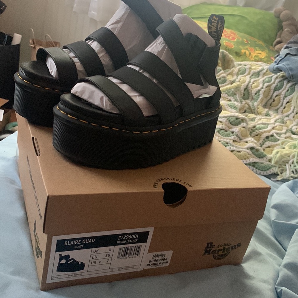 Dr Martens AirWair Blaire Quad sandals 🖤